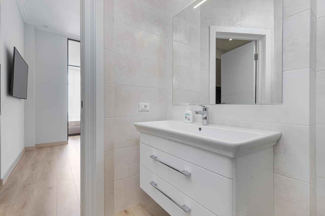 Sea Symphony 3-Bedrooms Apartment Odesa Exterior photo
